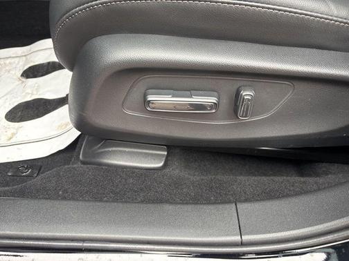 Crystal Black Pearl 2025 Honda HR-V EX-L