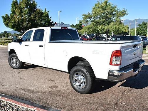 2024 RAM 2500 Tradesman Crew Cab 4x4 8' Box