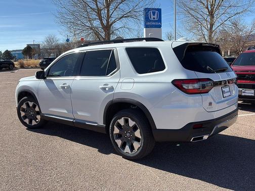 2026 Honda Pilot Touring 8-Passenger