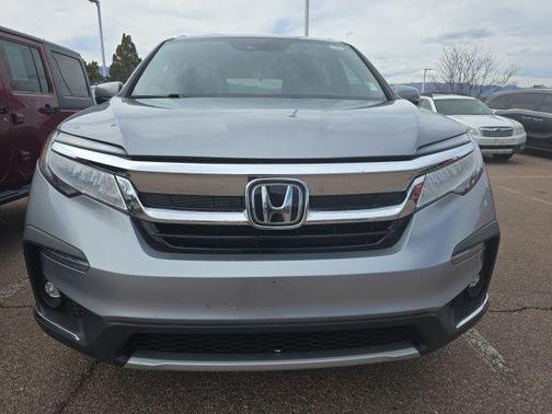 Lunar Silver Metallic 2022 Honda Pilot AWD Elite