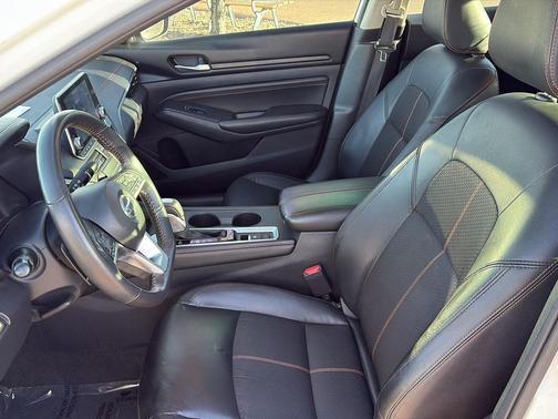 2022 Nissan Altima SR Intelligent AWD