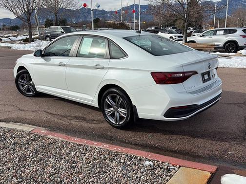 2023 Volkswagen Jetta 1.5T SE