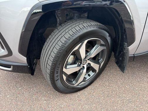 Silver Sky Metallic 2024 Toyota RAV4 Prime SE