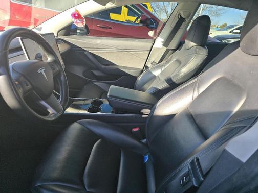2019 Tesla Model 3 Performance