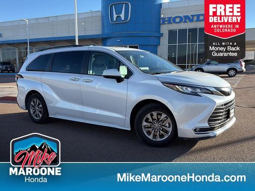 2023 Toyota Sienna XLE