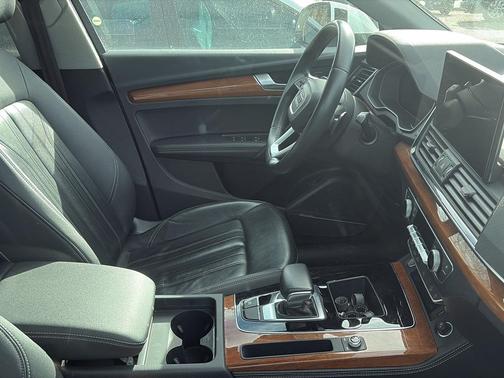 2023 Audi Q5 45 S line Premium Plus