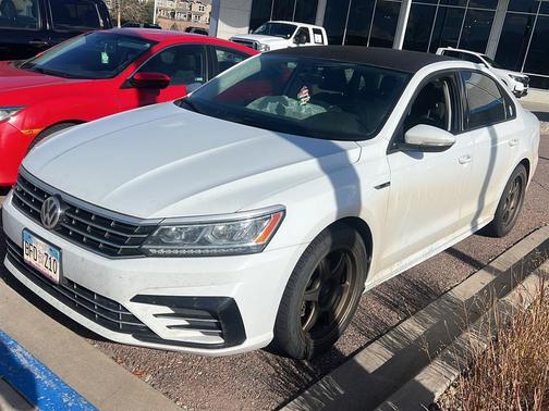 2018 Volkswagen Passat 2.0T S