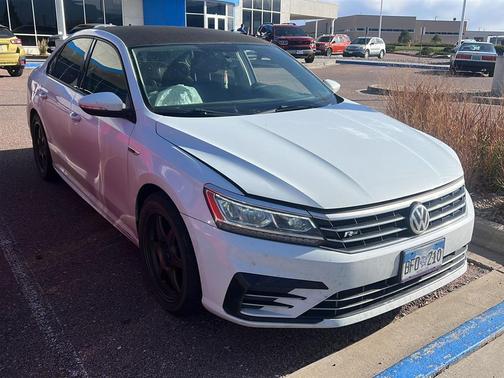 2018 Volkswagen Passat 2.0T S