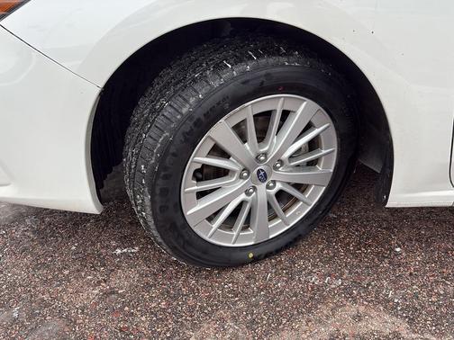2018 Subaru Impreza 2.0i Premium