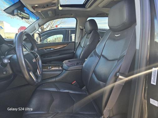 2017 Cadillac Escalade ESV Luxury