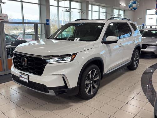 2025 Honda Pilot Touring 8-Passenger