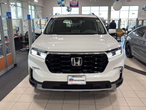 2025 Honda Pilot Touring 8-Passenger