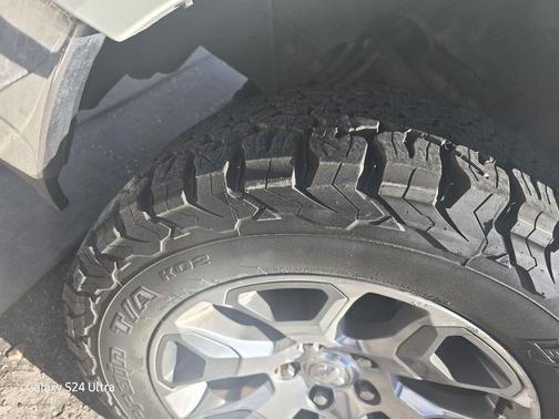 2017 RAM 1500 Limited Crew Cab 4x4 5'7' Box