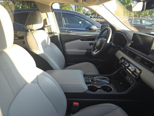 2025 Honda Pilot Touring 8-Passenger