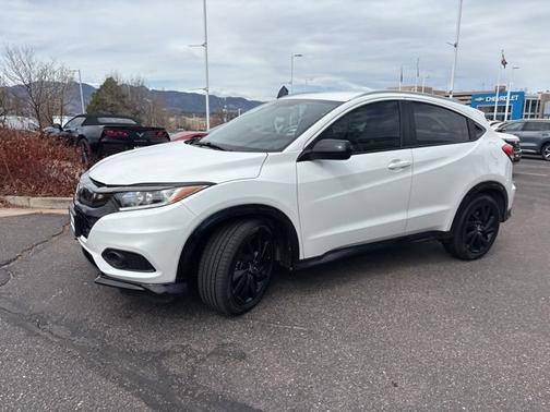 Platinum White Pearl 2022 Honda HR-V