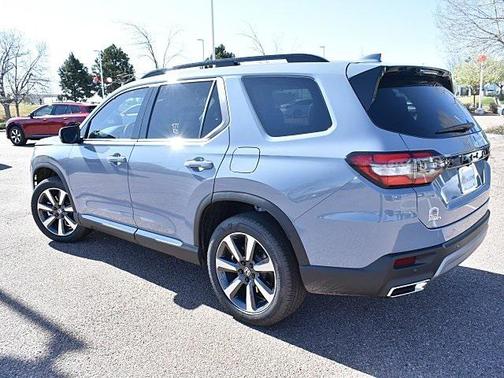 2025 Honda Pilot Touring 8-Passenger