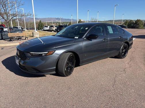 Meteorite Gray Metallic 2025 Honda Accord SE