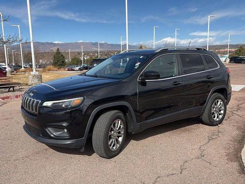 Diamond Black Crystal Pearlcoat 2019 Jeep Cherokee Latitude Plus