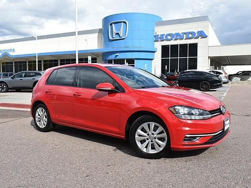 2018 Volkswagen Golf TSI S