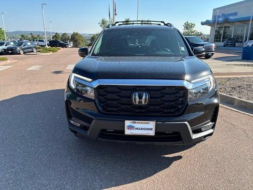Crystal Black Pearl 2025 Honda Passport