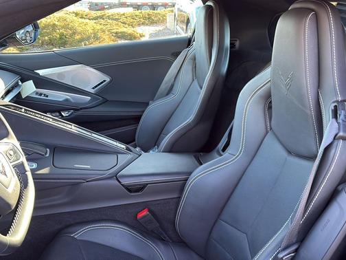 2024 Chevrolet Corvette Stingray w/2LT