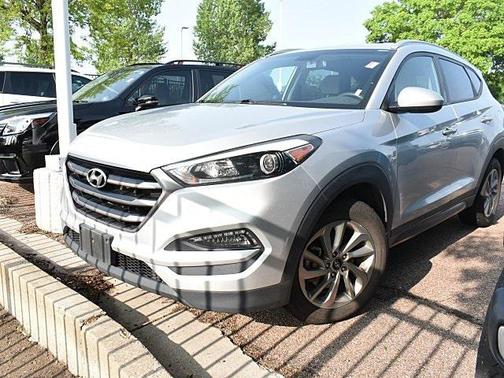 2016 Hyundai TUCSON SE
