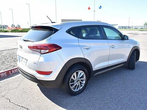 2016 Hyundai TUCSON SE