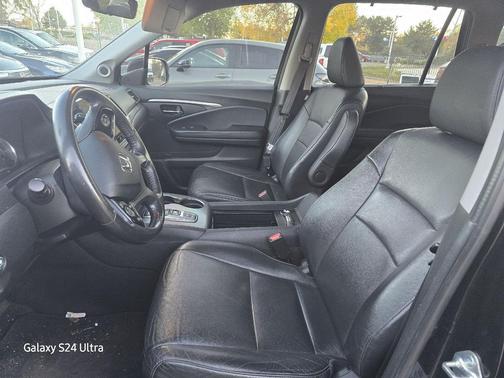 2023 Honda Pilot AWD Elite