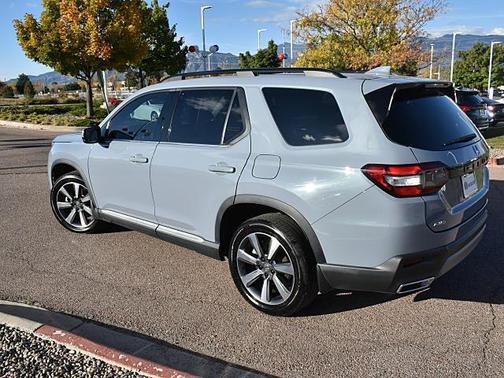 2023 Honda Pilot AWD Elite