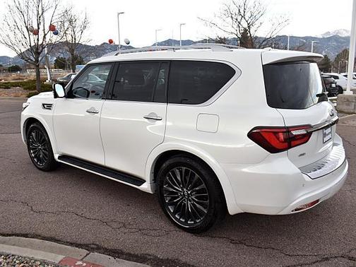2022 INFINITI QX80 PREMIUM SELECT AWD