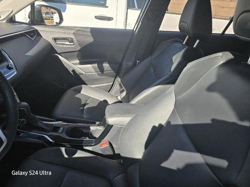 Jet Black 2022 Toyota Corolla Cross XLE