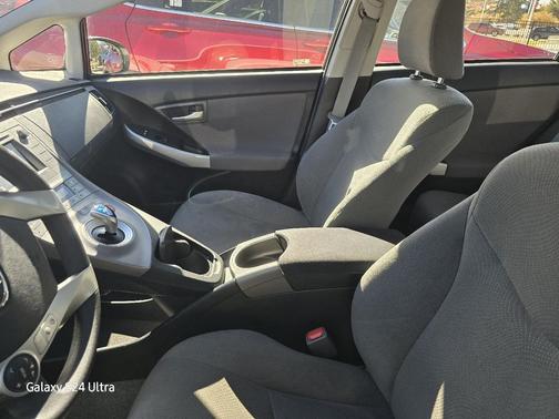 2014 Toyota Prius Four