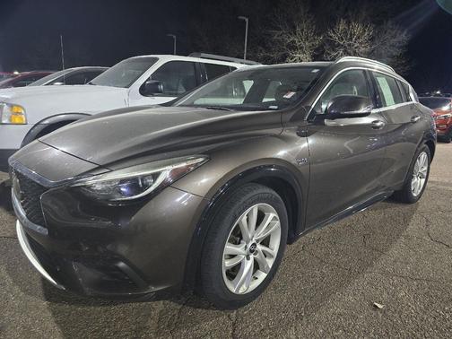 2019 INFINITI QX30 LUXE