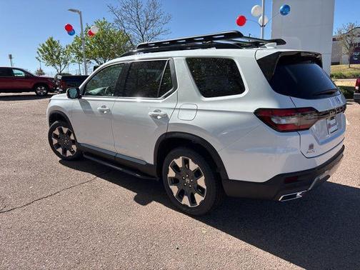 Platinum White Pearl 2026 Honda Pilot Elite