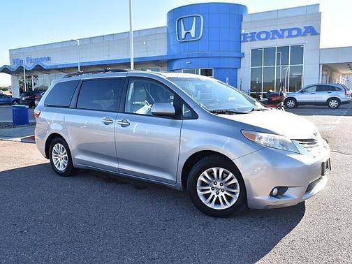 2015 Toyota Sienna XLE