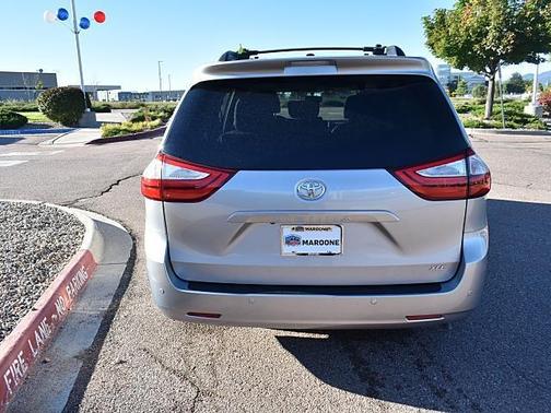 2015 Toyota Sienna XLE