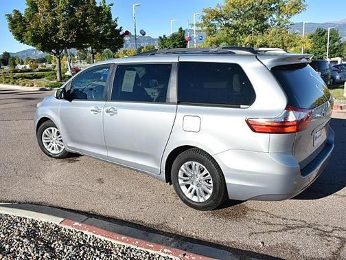 2015 Toyota Sienna XLE