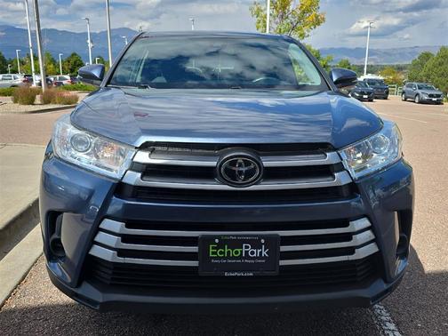 2019 Toyota Highlander LE
