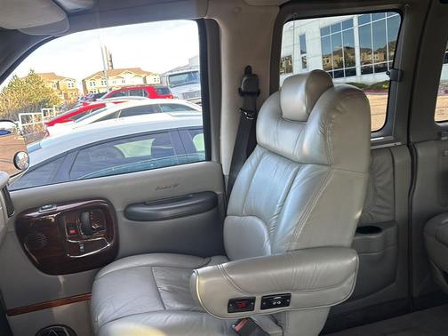 2002 GMC Savana 1500 Base