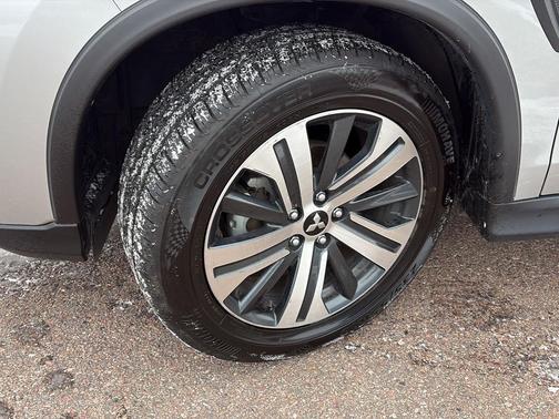 2024 Mitsubishi Outlander Sport SE