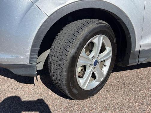 INGOT SILVER METALLIC 2014 Ford Escape SE
