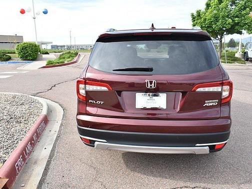 2022 Honda Pilot Touring 8-Passenger