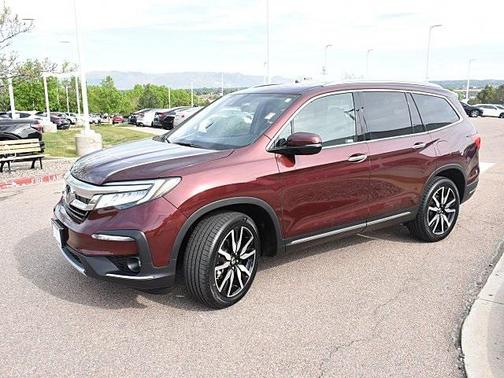 2022 Honda Pilot Touring 8-Passenger