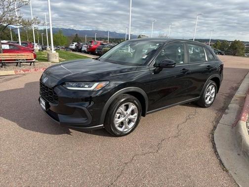 Crystal Black Pearl 2023 Honda HR-V