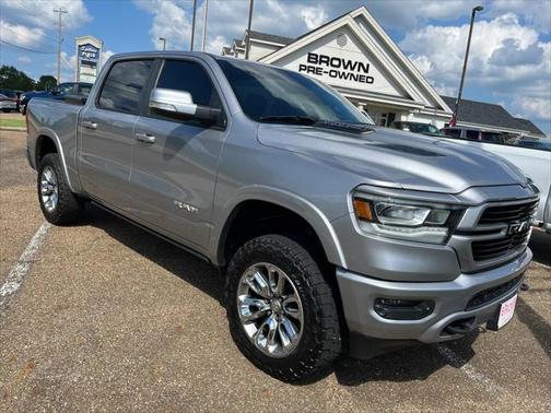 2020 RAM 1500 Laramie Crew Cab 4x4 57' Box