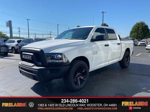 2024 RAM 1500 Classic Warlock Crew Cab 4x2 5'7' Box