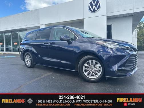 2022 Toyota Sienna LE