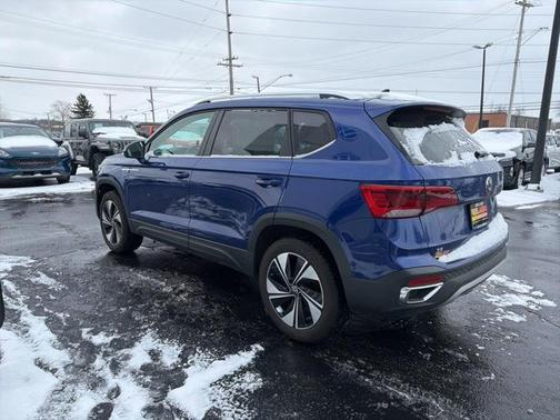 2024 Volkswagen Taos 1.5T SE