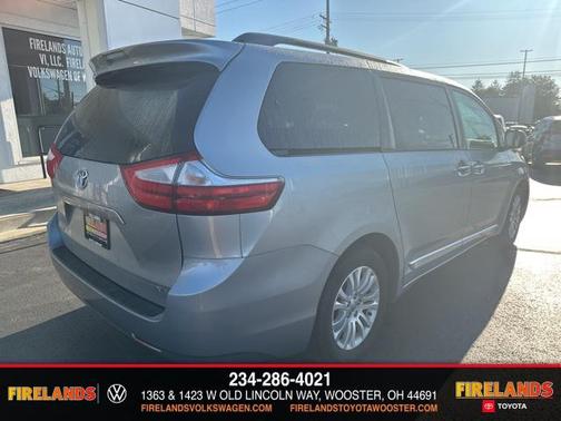 2017 Toyota Sienna SE