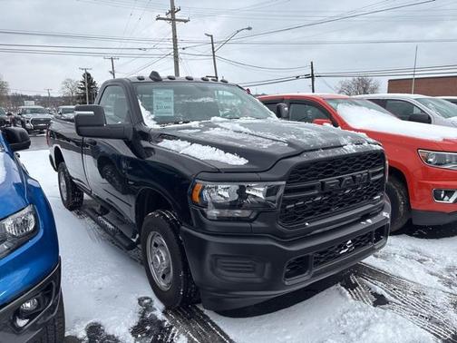 2024 RAM 2500 Tradesman Regular Cab 4x2 8' Box